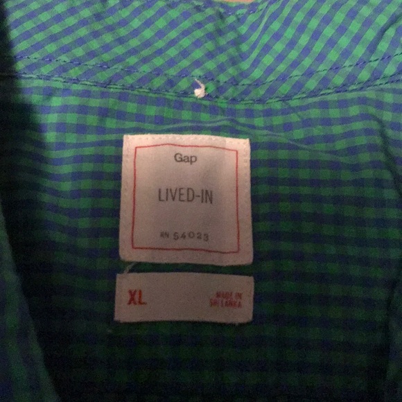XL Gap button front short sleeve shirt! - Picture 3 of 3